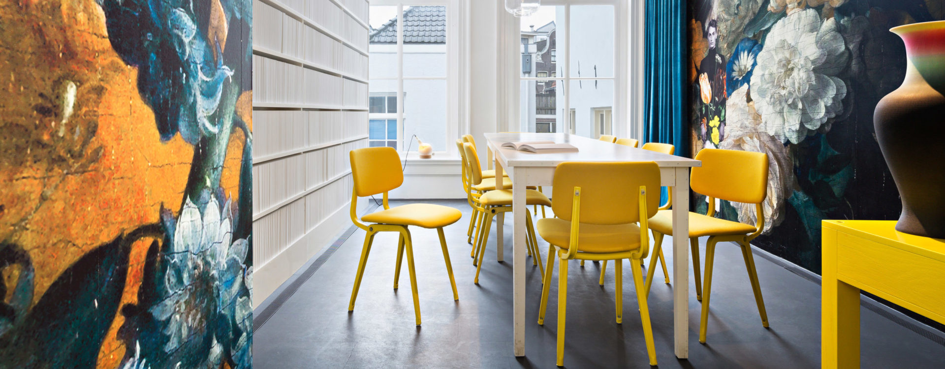 library - droog